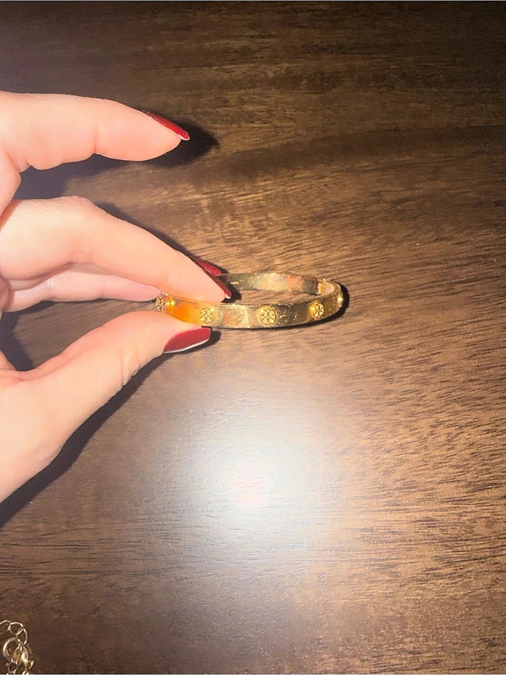 Tory Burch Icon Hinge Bracelet Gold - Picture 2 of 3